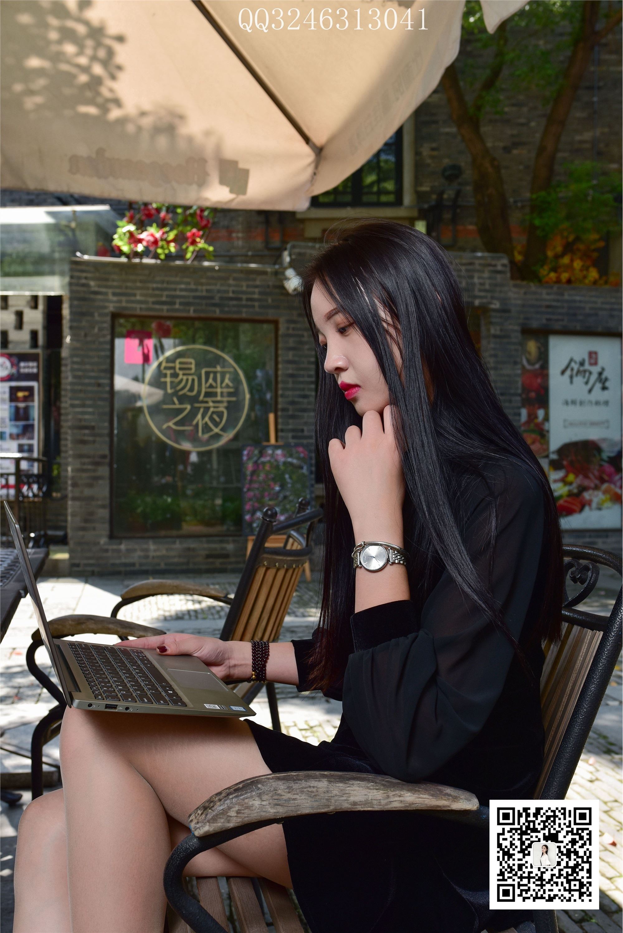 大生模拍 No.081 小梅-星巴克门口秀肉丝